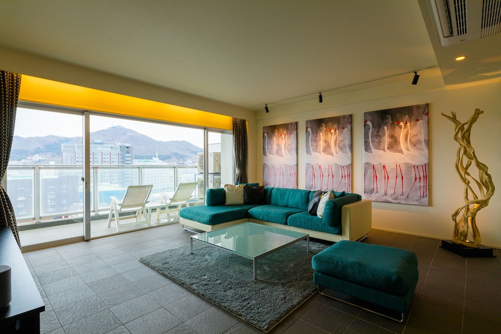 オーシャンスイート1002 喫煙 客室1 | Hakodate 男爵倶楽部 Hotel & Resorts