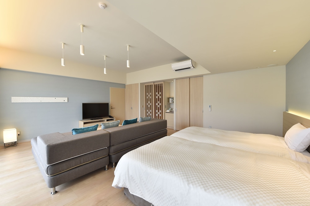 ガーデンテラス バリアフリールーム(大人3名以上はスタッキングベッド,5名からソファベッド) 客室3 | フサキビーチリゾート ホテル&ヴィラズ