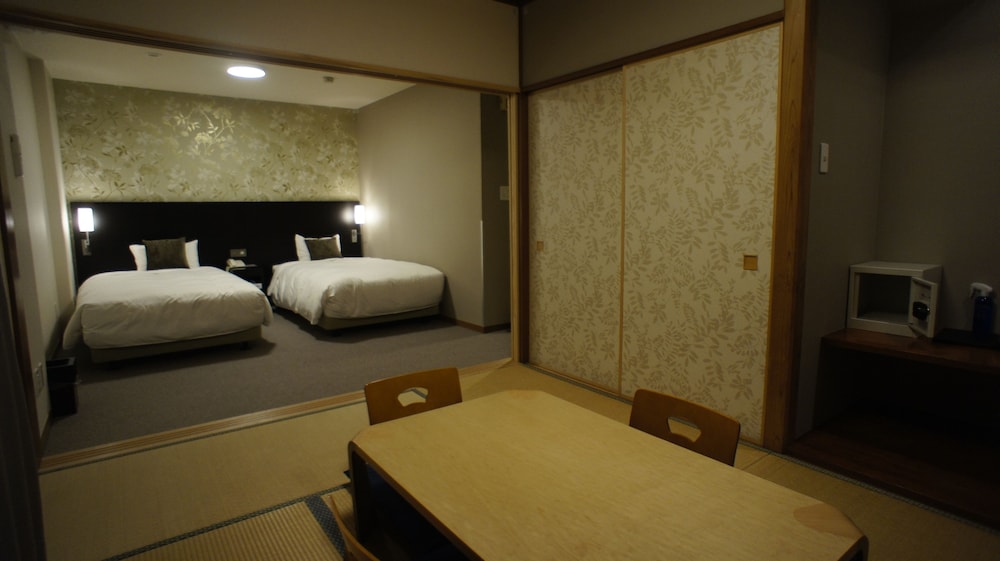 和洋室 客室3 | ウィスタリアンライフクラブ ヴェルデの森