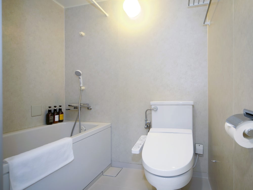 ハーバーウイング ツインルーム (テラス付き 禁煙) バスルーム0 | ホテル ブリーズベイ マリーナ