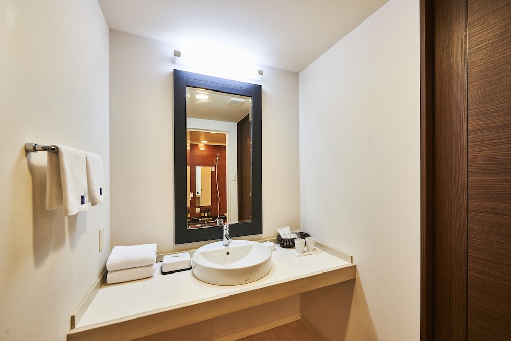 タワーウイング　スタンダードツイン 客室1 | ホテル ブリーズベイ マリーナ