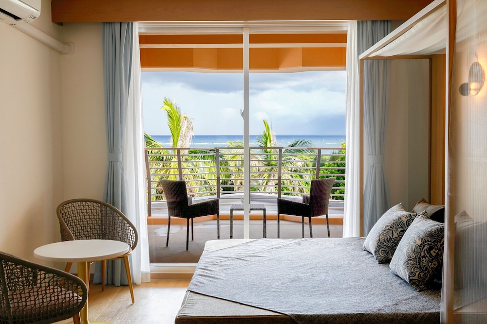 本館 デラックスツイン 客室2 | ホテル ブリーズベイ マリーナ