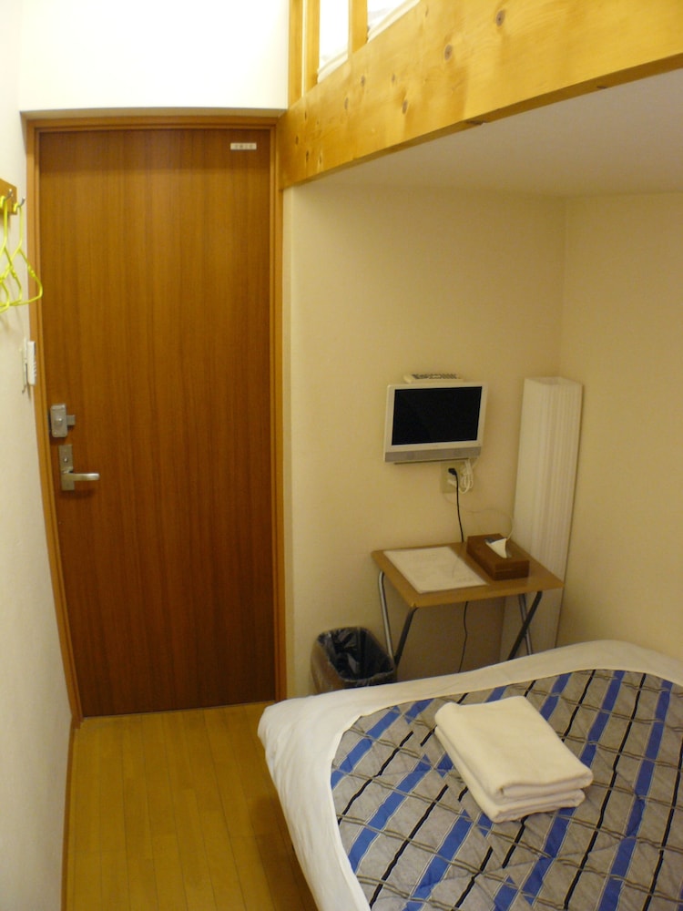 ツインルーム 禁煙 (Bunk bed, 共用バスルーム) 客室1 | ホテル明月