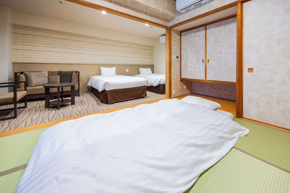 [リニューアル客室] 本館 和洋室Bタイプ 禁煙 客室8 | 湯本富士屋ホテル