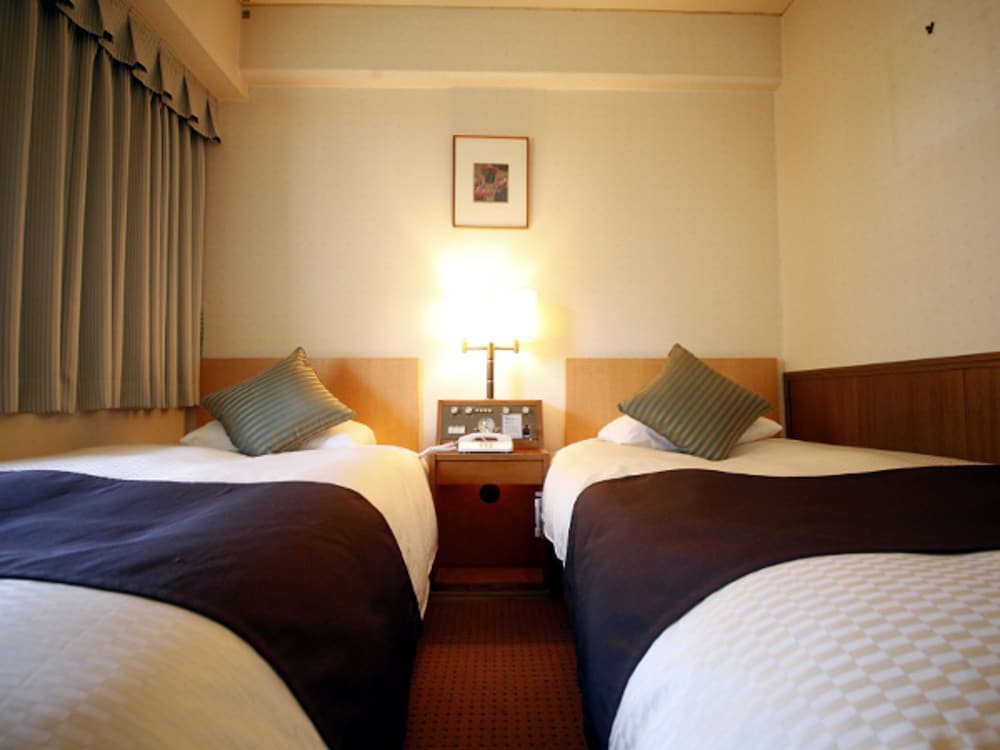ツインルーム 喫煙可 客室1 | セントラルホテル