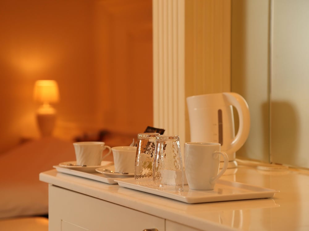 スタンダード ルーム キングベッド 1 台 (Couples Hotel) コーヒー / コーヒーメーカー0 | ホテル ファイン堺