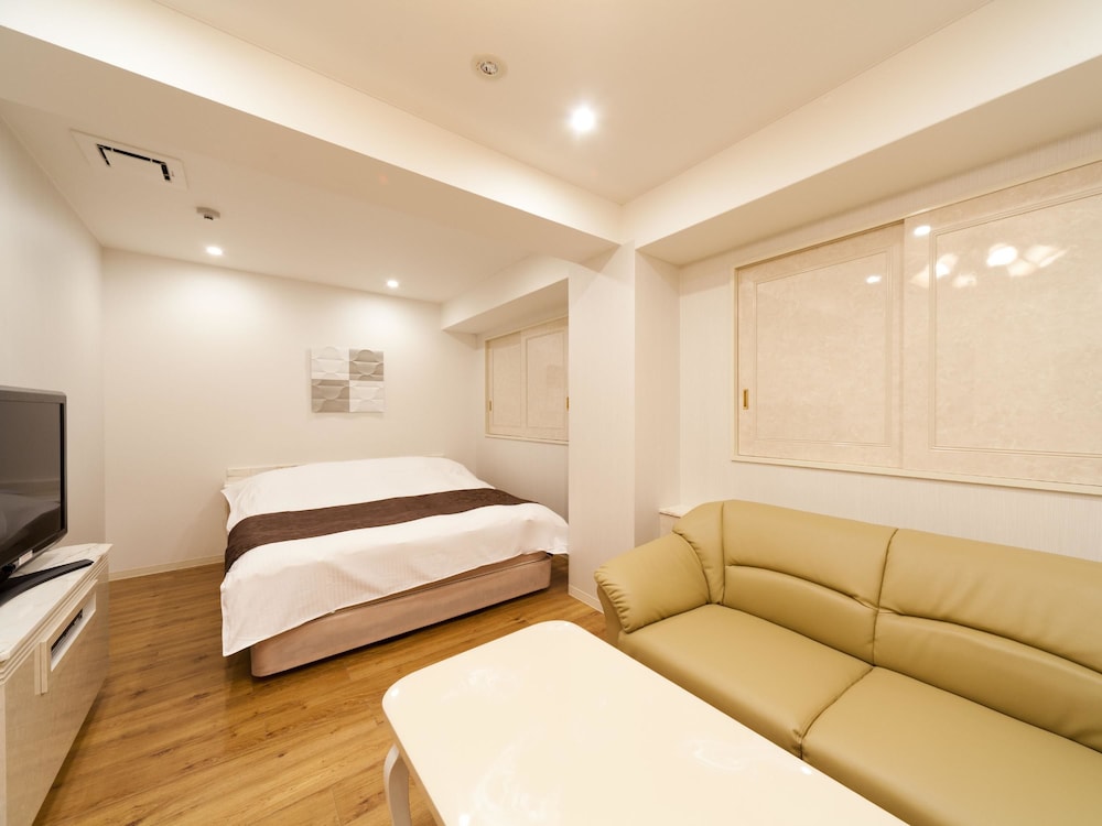 スタンダード ルーム クイーンベッド 1 台 (Couples Hotel) 客室2 | ホテル ファインアロマ天王寺