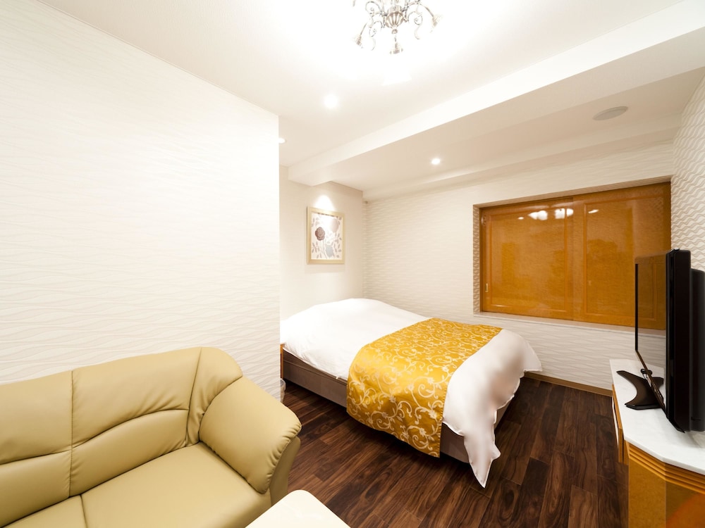 スタンダード ルーム クイーンベッド 1 台 (Couples Hotel) 客室4 | ホテル ファインアロマ天王寺