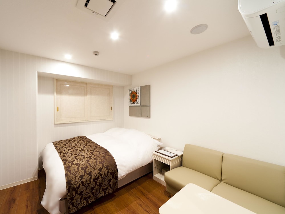 スタンダード ダブルルーム ダブルベッド 1 台 (Couples Hotel) 客室5 | ホテル ファインアロマ天王寺