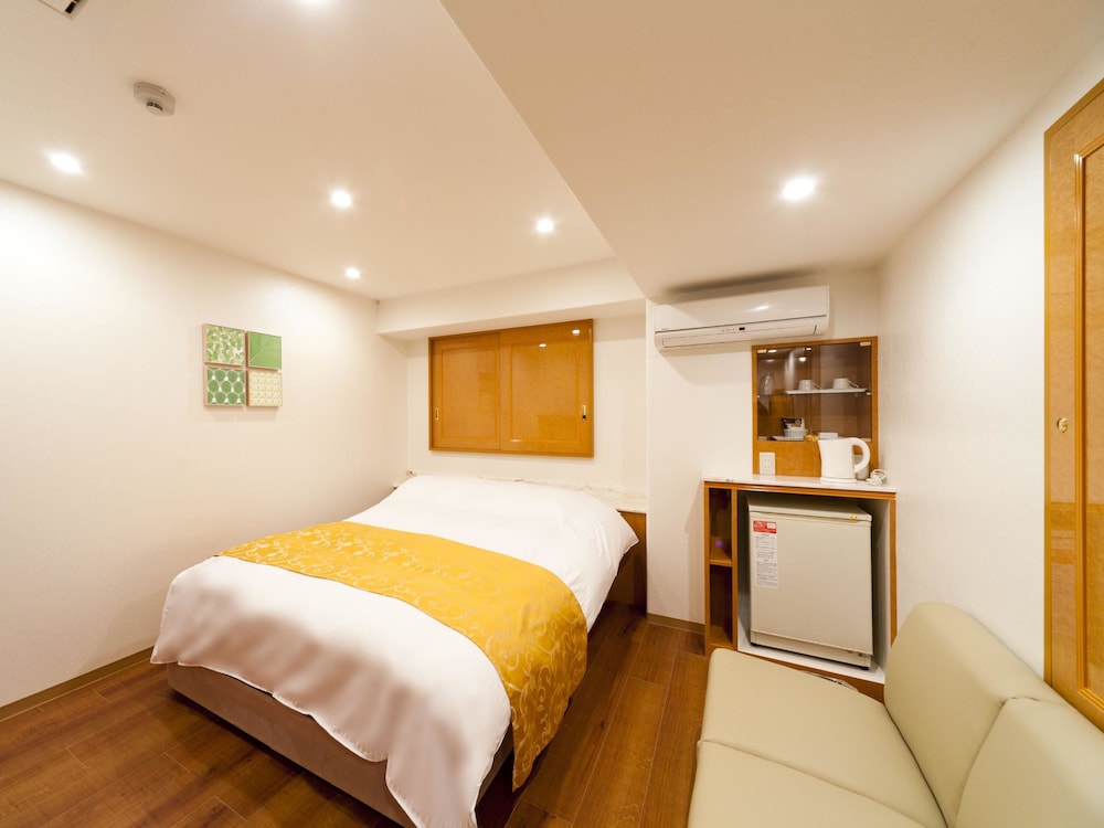 スタンダード ダブルルーム ダブルベッド 1 台 (Couples Hotel) | ホテル ファインアロマ天王寺