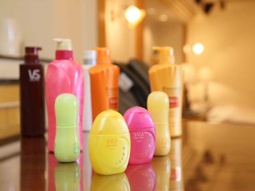 スタンダード ルーム キングベッド 1 台 (Couples Hotel) バスルームの設備4 | ホテル ファイン津