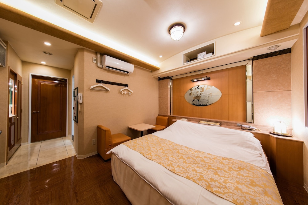 スタンダード ルーム キングベッド 1 台 (Couples Hotel) 客室6 | ホテル ファイン津