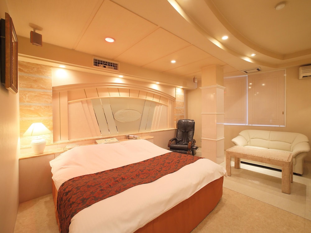 スタンダード ルーム クイーンベッド 1 台 (Couples Hotel) 客室3 | ファインガーデン堺 I ・ II