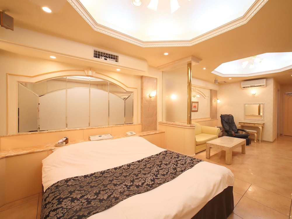 スタンダード ルーム キングベッド 1 台 (Couples Hotel) 客室2 | ホテル ファインガーデン泉北 堺インター