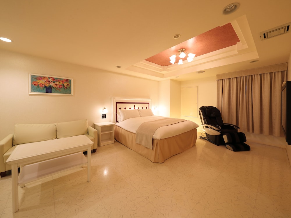 スタンダード ルーム キングベッド 1 台 (Couples Hotel) 客室23 | ホテル ファインガーデン鈴鹿