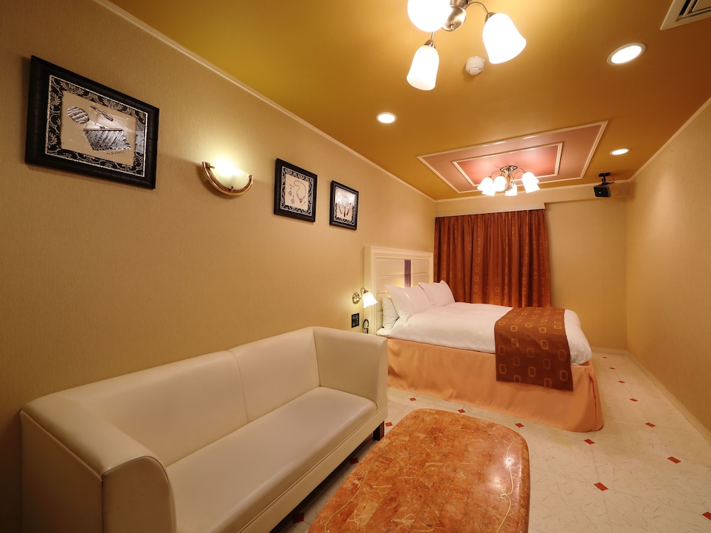 スタンダード ルーム キングベッド 1 台 (Couples Hotel) 客室14 | ホテル ファインガーデン鈴鹿