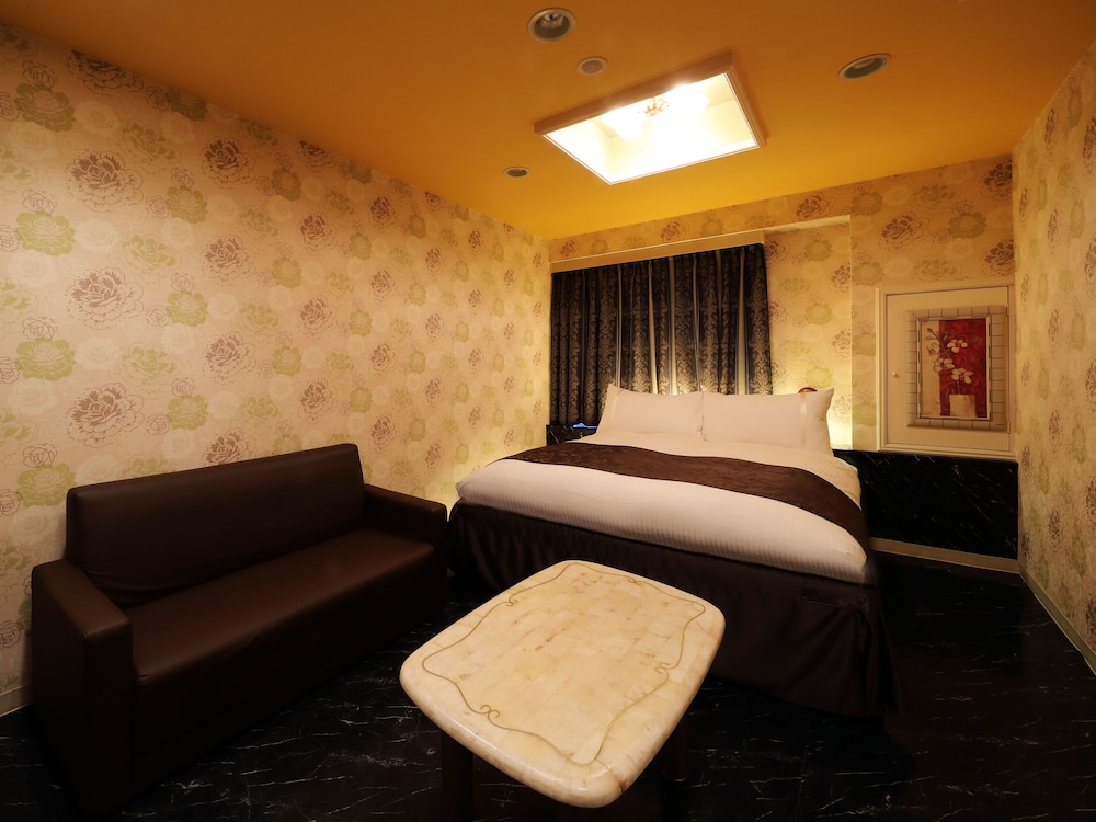 スタンダード ルーム キングベッド 1 台 (Couples Hotel) 客室7 | ホテル ファインガーデン鈴鹿