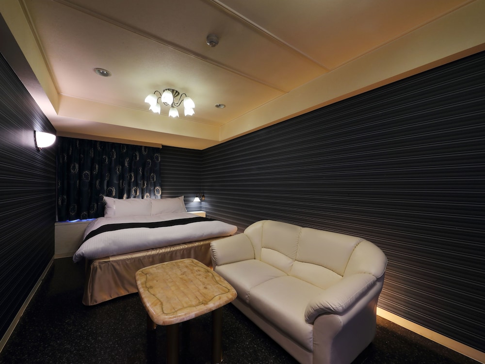 スタンダード ルーム キングベッド 1 台 (Couples Hotel) 客室6 | ホテル ファインガーデン鈴鹿