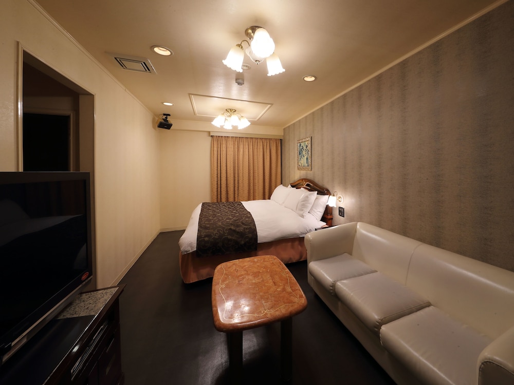 スタンダード ルーム キングベッド 1 台 (Couples Hotel) 客室9 | ホテル ファインガーデン鈴鹿