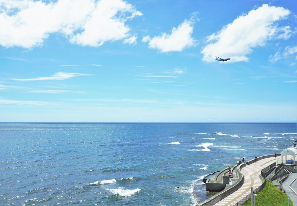 オーシャンビューツイン テラス付き バルコニーからの眺望0 | 沖縄オーシャンフロントホテル