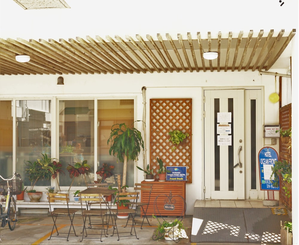 フロント1 | 沖縄オーシャンフロントホテル フロント1 | 沖縄オーシャンフロントホテル