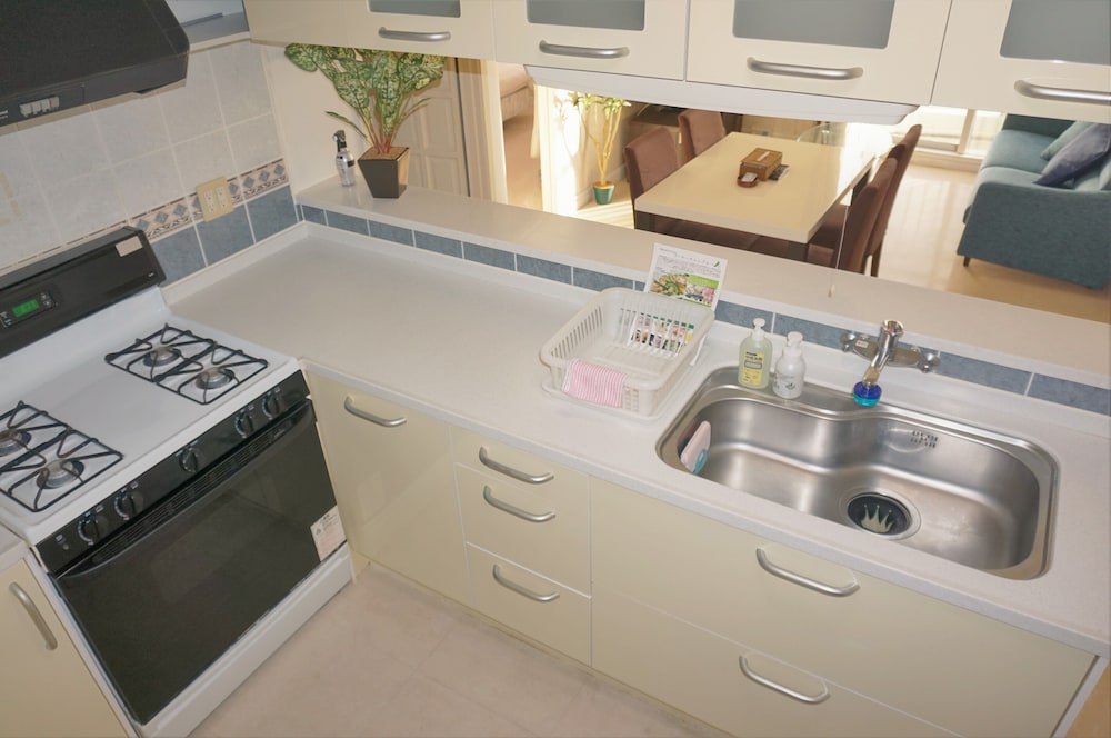 オーシャンビュースイート キッチン付 専用キッチン0 | 沖縄オーシャンフロントホテル