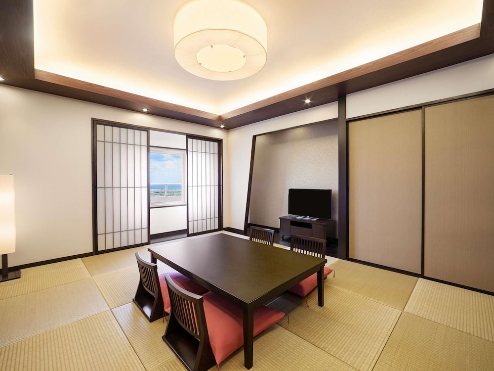 デラックス スイート 客室8 | グランドメルキュール沖縄残波岬リゾート