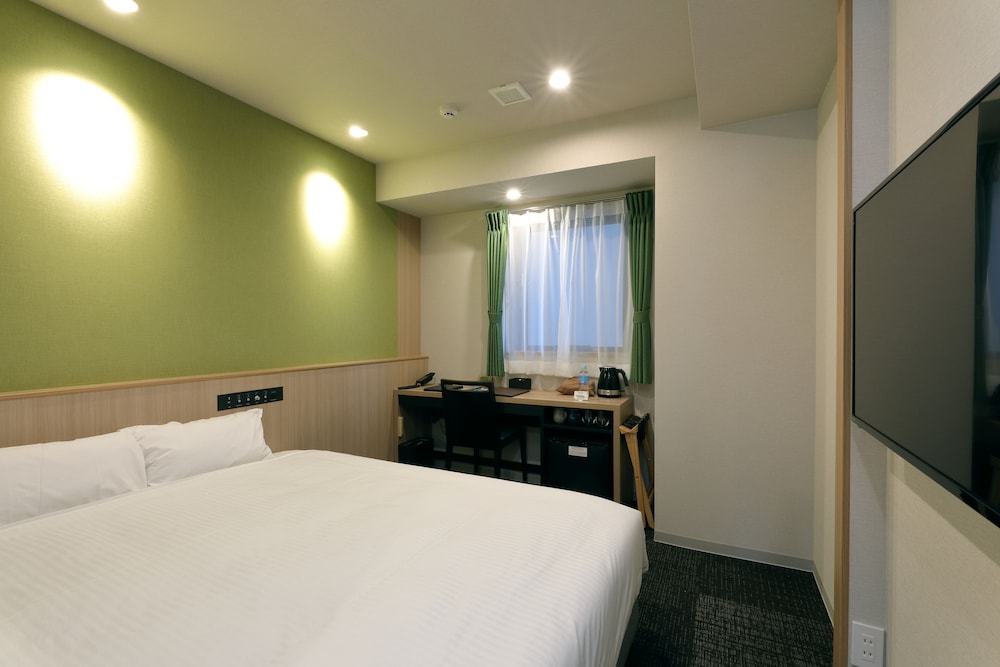 ダブルルーム 禁煙 | アットインホテル豊田市駅