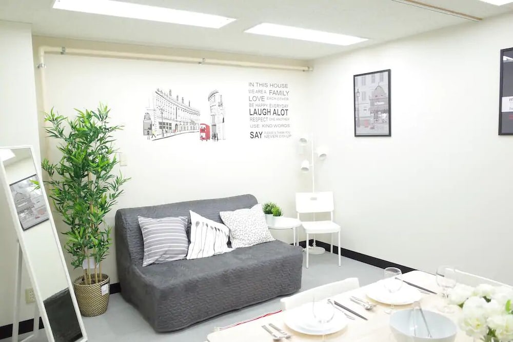 台東4A リビング エリア1 | 寅ホテル台東 A