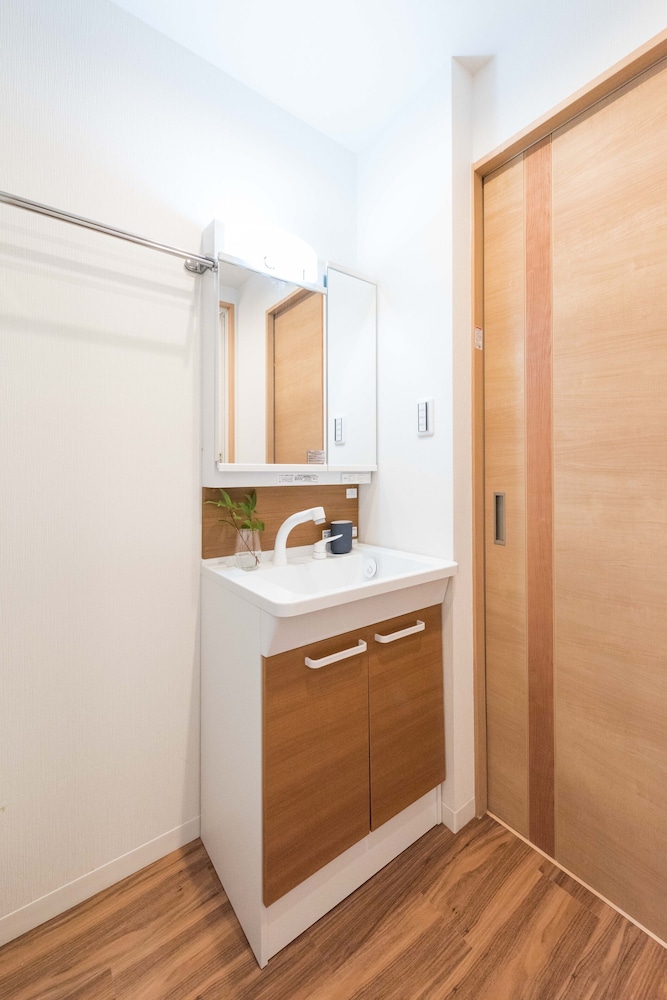 押上501 バスルームのシンク1 | TORA HOTEL Skytree V