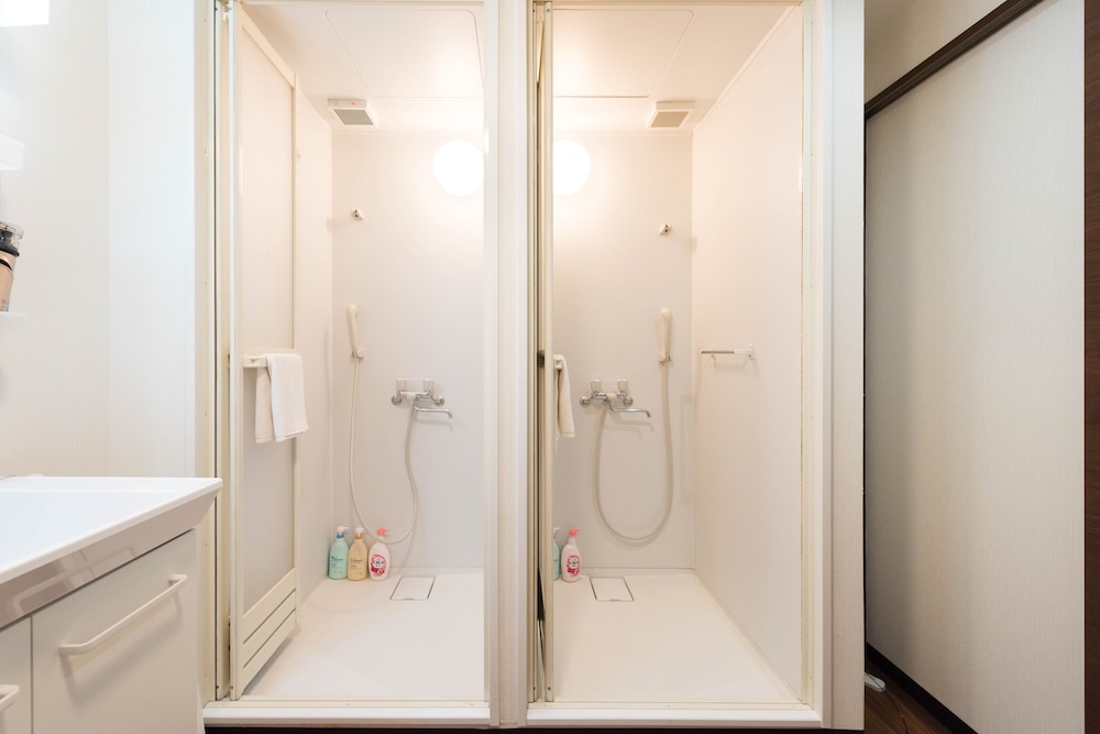 中里301 バスルームのシャワー0 | TORA HOTEL Komagome C