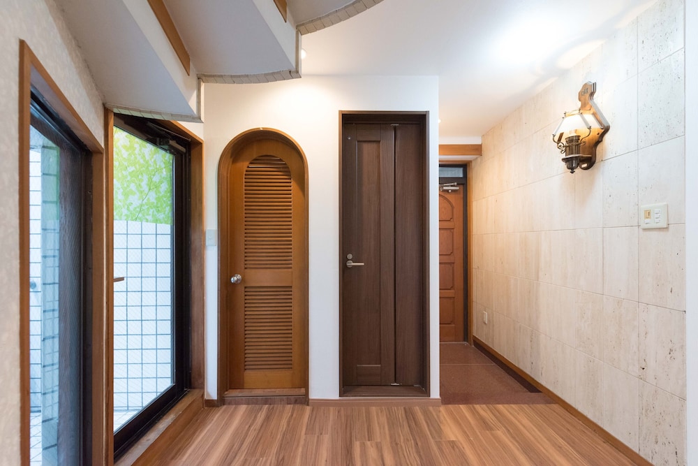 中里301 リビング エリア6 | TORA HOTEL Komagome C