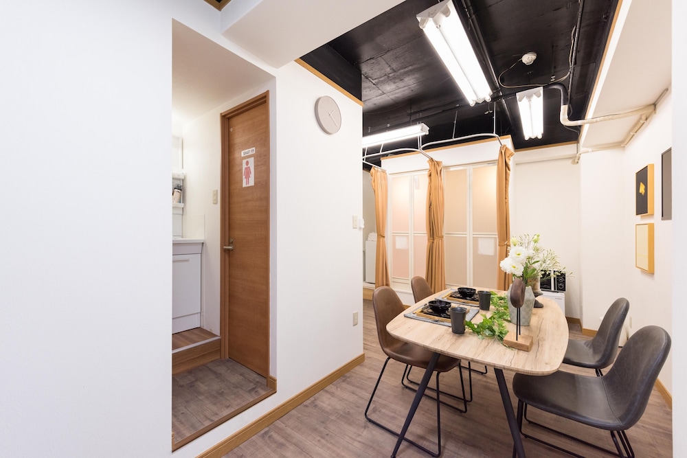 中里101 リビングルーム1 | TORA HOTEL Komagome A