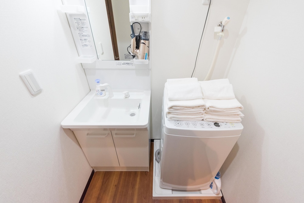 中里201 ランドリー0 | TORA HOTEL Komagome B