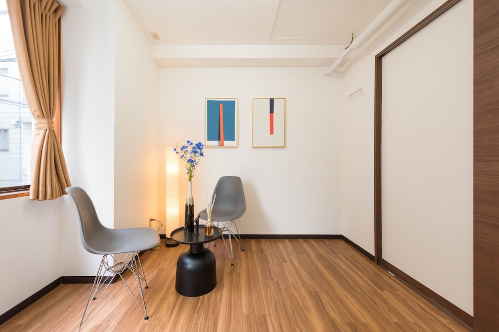 中里201 リビング エリア9 | TORA HOTEL Komagome B