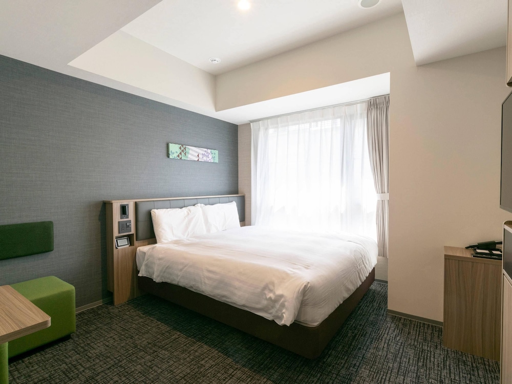 スタンダード ルーム クイーンベッド 1 台 禁煙 | コンフォートホテルERA京都東寺