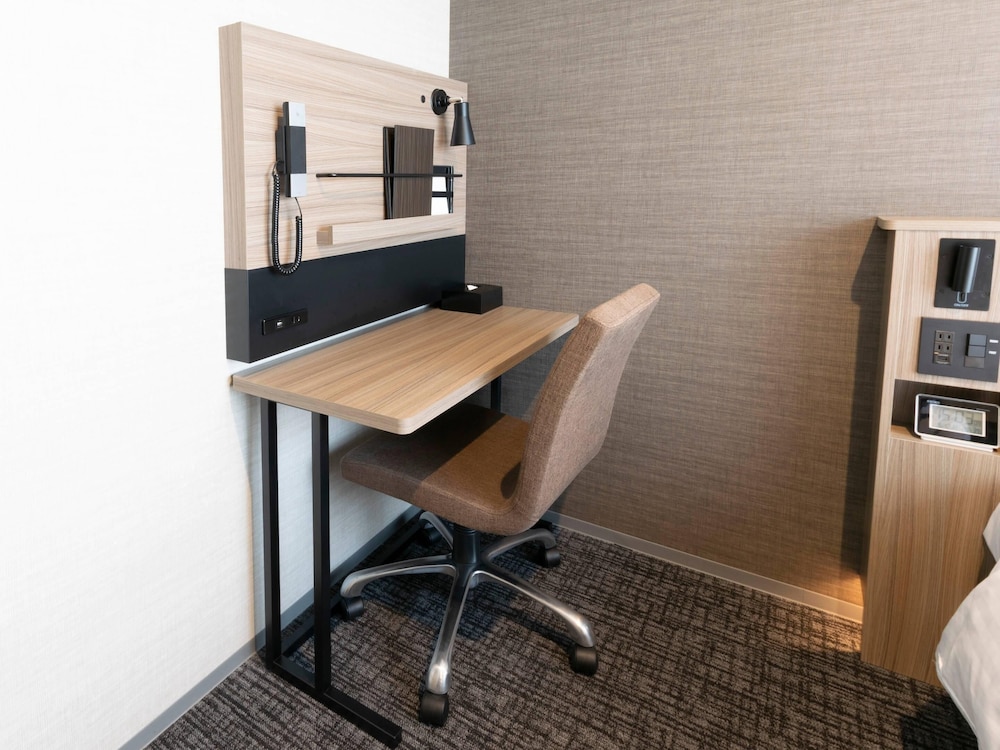 スタンダード ルーム ダブルベッド 1 台 禁煙 客室3 | コンフォートホテルERA京都東寺