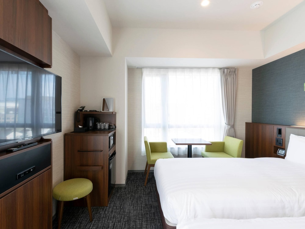 スタンダード ルーム シングルベッド 3 台 禁煙 客室1 | コンフォートホテルERA京都東寺