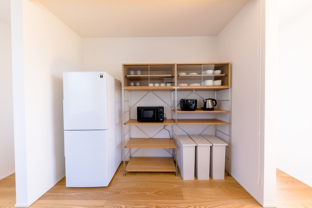 ヴィラ 3 ベッドルーム 禁煙 専用簡易キッチン1 | Frame View Mt.Fuji Villa-east-