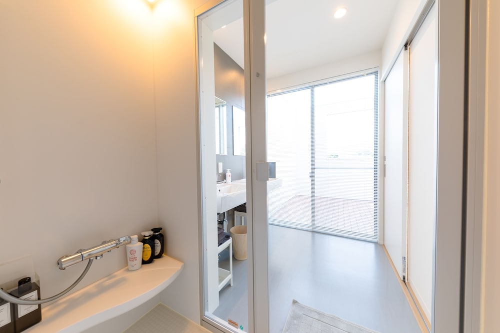 ヴィラ 3 ベッドルーム 禁煙 バスルーム0 | Frame View Mt.Fuji Villa-west-