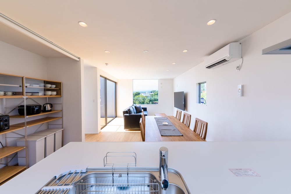 ヴィラ 3 ベッドルーム 禁煙 専用簡易キッチン0 | Frame View Mt.Fuji Villa-west-