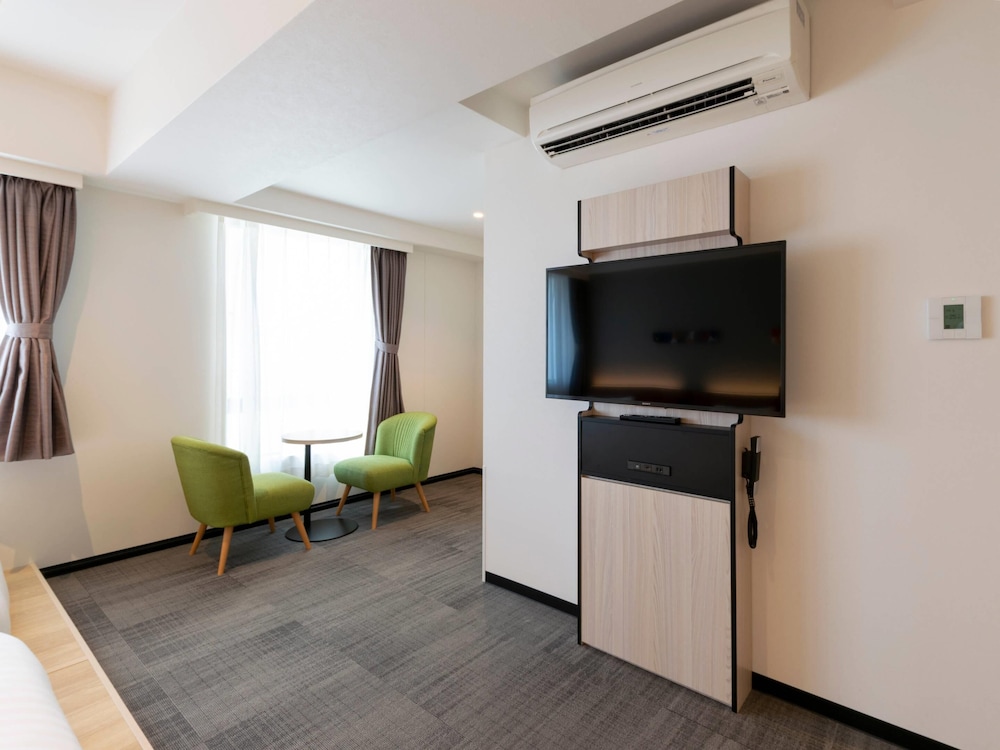 スタンダード ルーム シングルベッド 3 台 禁煙 客室2 | コンフォートホテル京都堀川五条