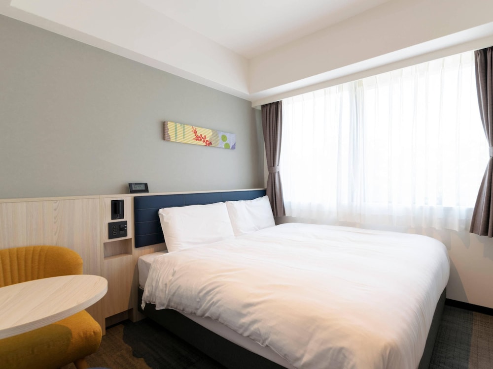 スタンダード ルーム クイーンベッド 1 台 禁煙 客室3 | コンフォートホテル京都堀川五条