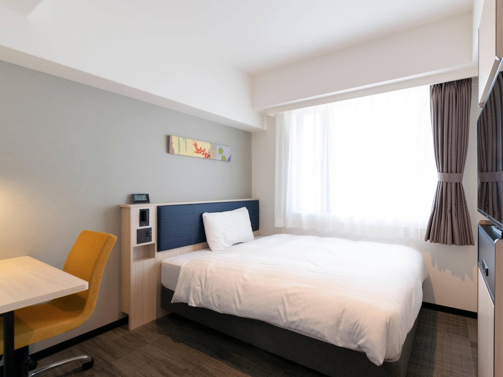 スタンダード ルーム ダブルベッド 1 台 禁煙 客室2 | コンフォートホテル京都堀川五条