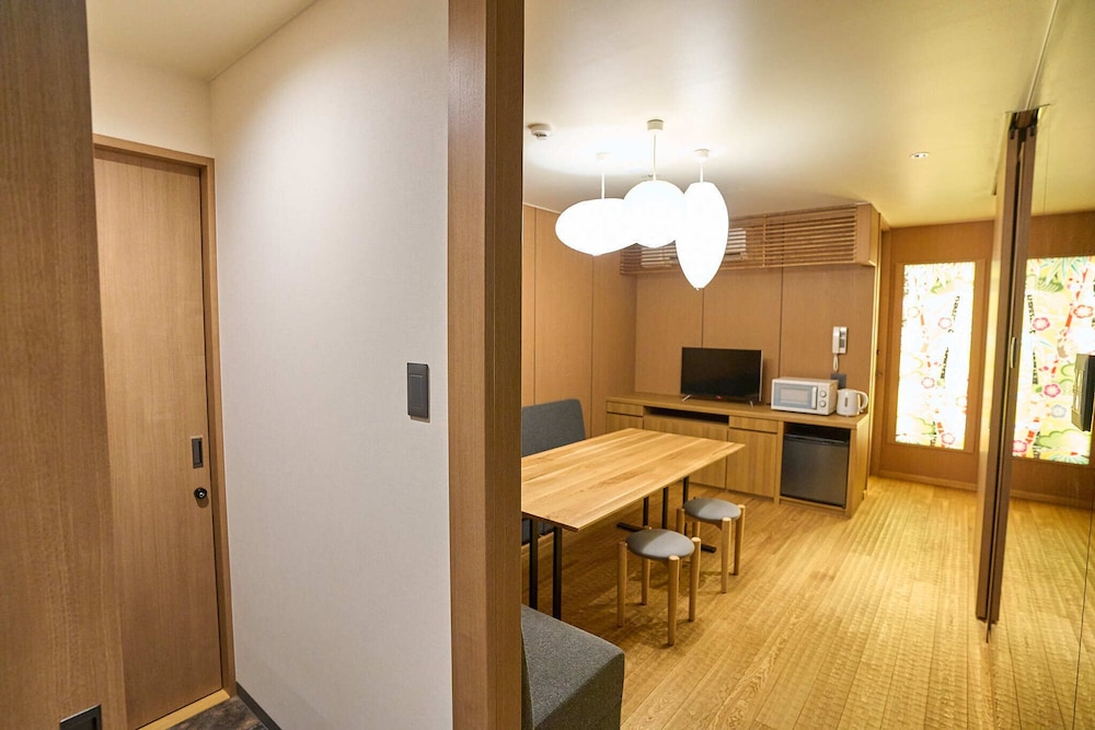 ファミリー スイート 禁煙 客室3 | MATERIAL 府庁前