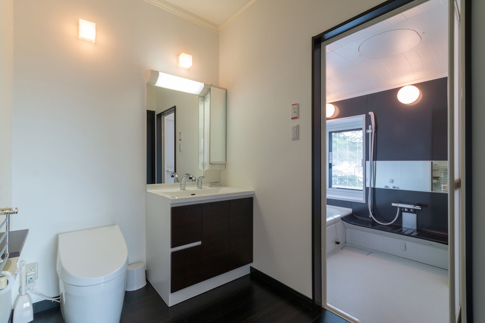 3 ベッドルーム ハウス 禁煙 バスルーム2 | SHOCHIKUBAI by H2 Life