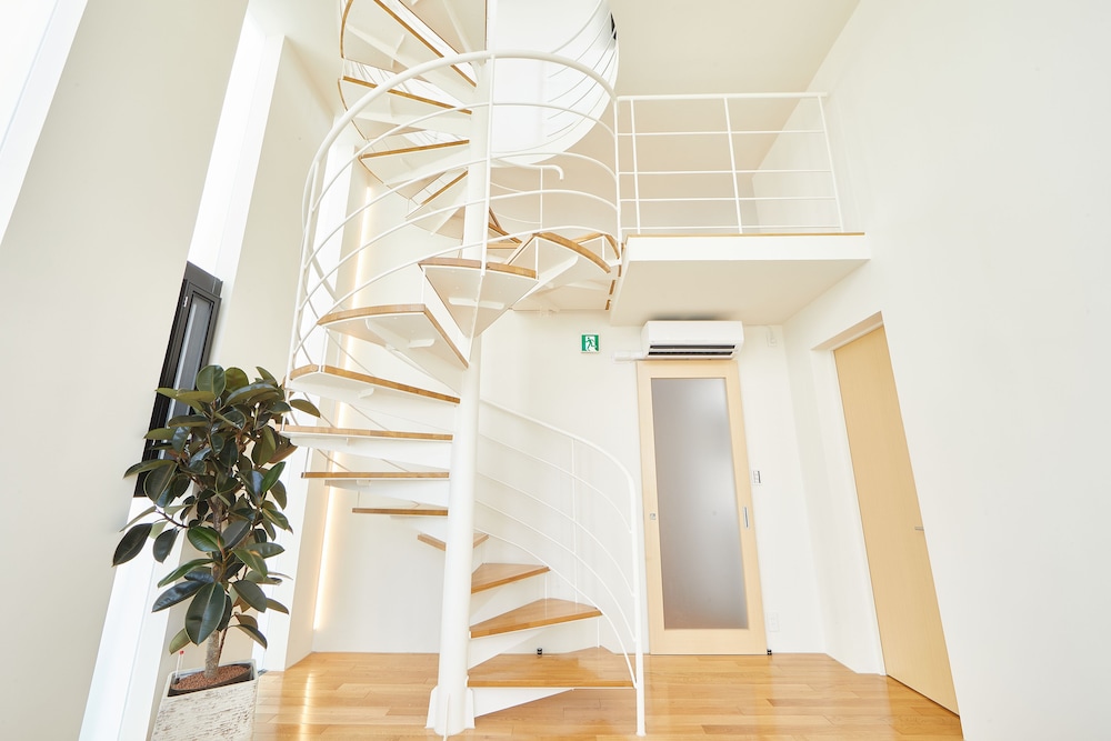 階段1 | RESORT VILLA MOTOBU