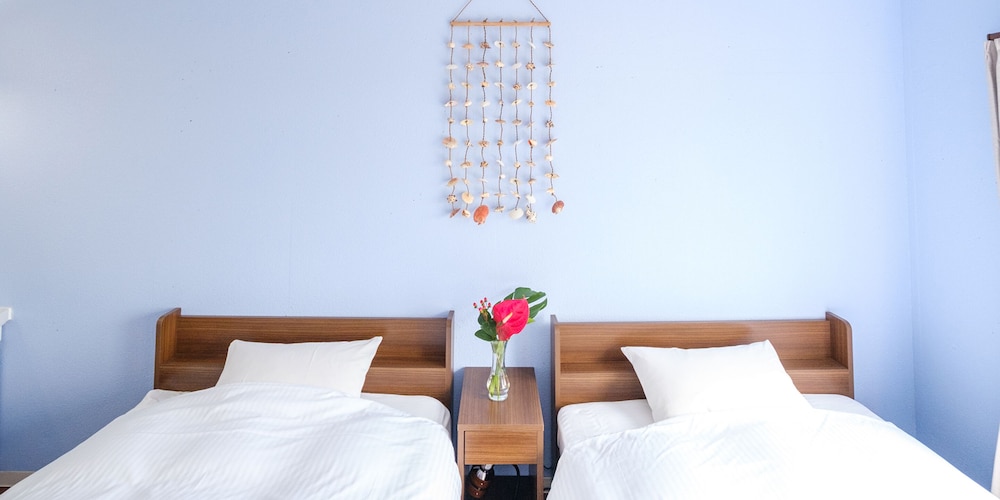 【禁煙】スーペリアツイン（バス・トイレ付） 客室2 | ホテル しおんの海