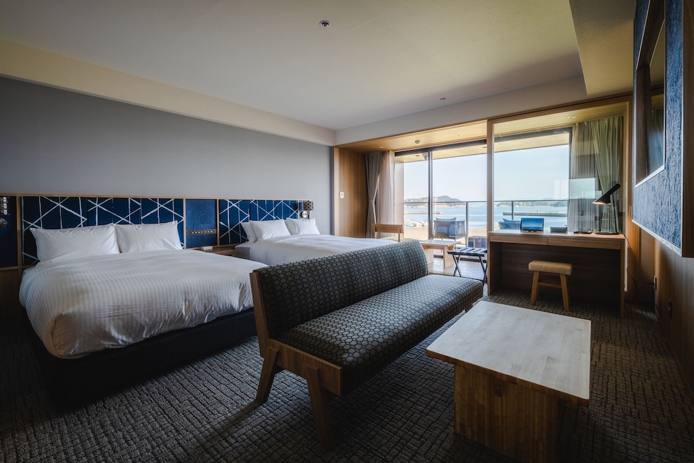 プレミアムデラックスルーム 瀬戸内海ビュー & バルコニー付き 禁煙 | UNO HOTEL