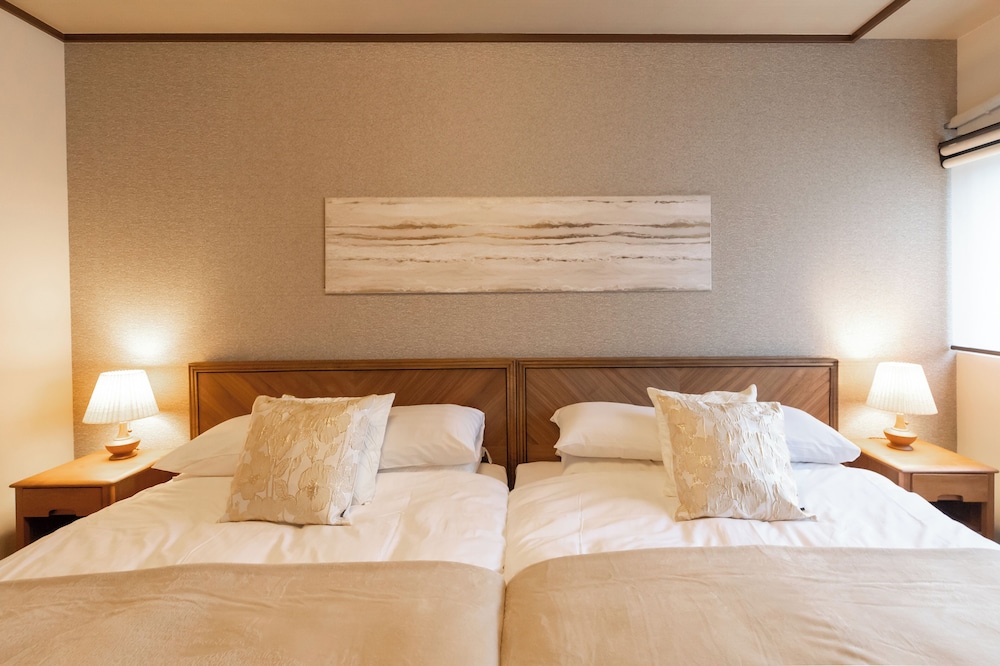 スーペリア ペントハウス 3 ベッドルーム 禁煙 パークビュー 客室7 | プレシオーソ梅田